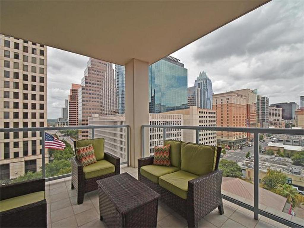 balcony overlooking the center of downtown austin