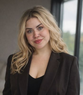 Portrait of Camila Alcocer, REALTOR.
