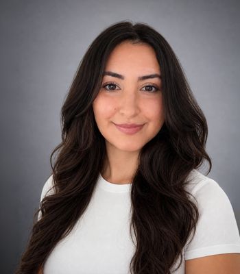Portrait of Melissa Valencia, REALTOR.